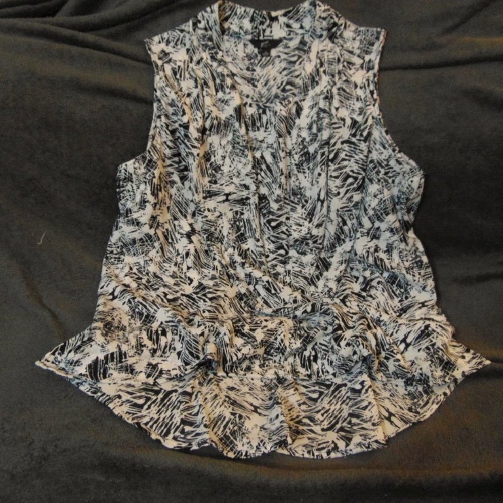 Black and White Floral Tunic